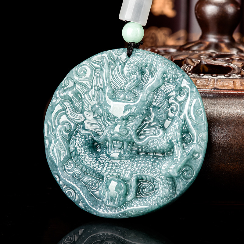 Burmese Jadeite Dragon Pendant - Vintage Necklace recension och pris