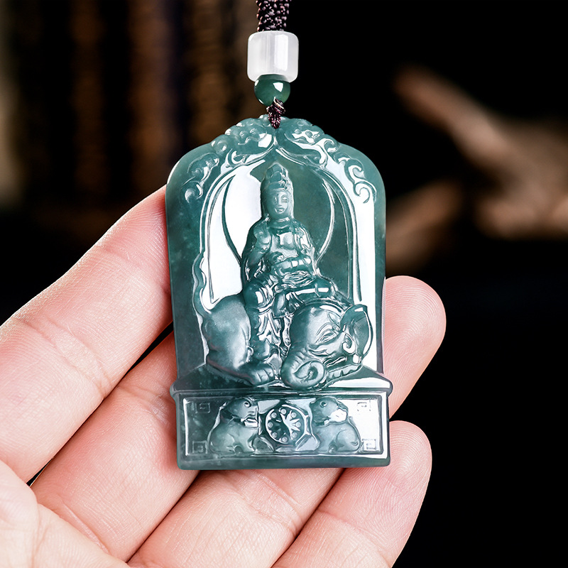 Natural Burmese Jadeite Guanyi - Vintage Necklace recension och pris